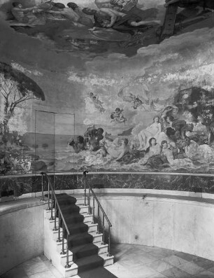 Neues Schloss — Nordflügel — Badezimmer