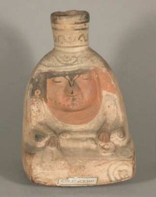 Sitzende anthropomorphe Figur