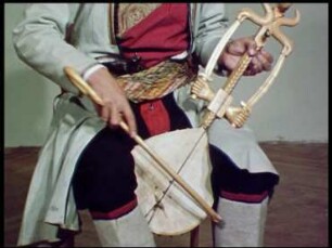 Südost-Europa, Jugoslawien, Kosovo - Montenegrinischer Volksgesang mit »gusla«