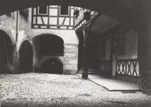Mespelbrunn, Wohnhaus, Innenhof
