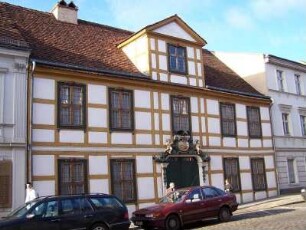 Potsdam, Hermann-Elflein-Straße 3