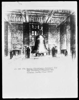 Entwurf für das Ehrenmal, Inneres mit Glocke