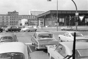 Berlin: Nationalgalerie vom Schöneberger Ufer