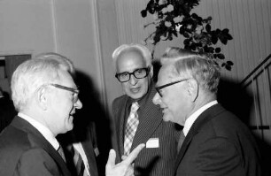 25. Jubiläumstagung 1975 Medizin: Julius Axelrod, Severa Ochoa, Sir Hans A. Krebs