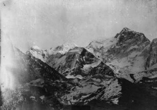 Gebirgslandschaft : Eine Gebirgslandschaft im Tian Shan Hochgebirge