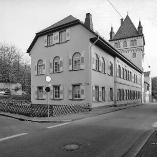 Eltville, Rheingauer Straße 58