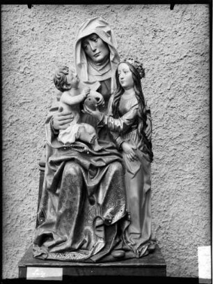 Laiz Stadtpfarrkirche Sankt Johann Plastik der Heiligen Anna Selbdritt (um 1510)