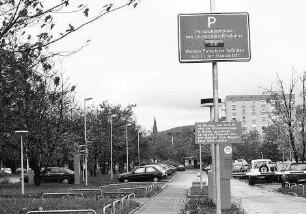 Freiburg im Breisgau: Parkplatz des Universitätsklinikums in der Breisacher Straße