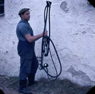 Fotografie: Melktechnik, Rohrmelkanlage, Melkzeug