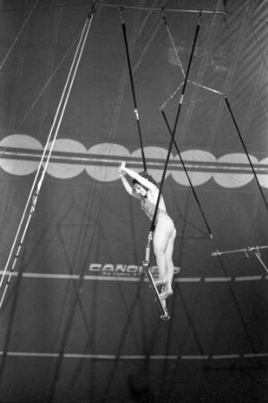 Gastspiel des Circus Carl Althoff auf dem Karlsruher Messplatz