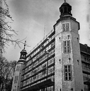 Restaurierung: Gerüste an Fassaden