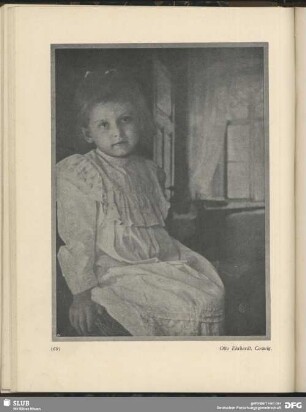 [Kleines Mädchen im Zimmer]