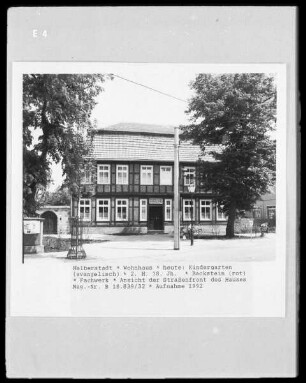 Wohnhaus, heute Evangelischer Kindergarten