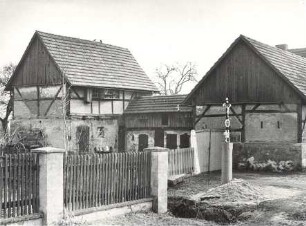 Wirtschaftsgebäude in Saalau : Bauwesen - Wirtschaftsgebäude und Gehöfte. Ort: Salow / Saalau. Ställe, Scheune und Schuppen.