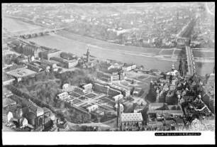 Dresden, Blick auf Altstadt und Neustadt mit Marienbrücke und Augustusbrücke, Luftbild