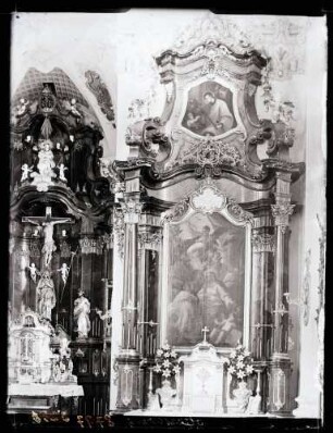 Kirche; südlicher Seitenaltar