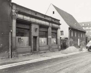Pirna. Bahnhofstraße 2 : Pirna. Ladenbau und Wohnhaus, Bahnhofstraße 2. Straßenansicht