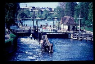Spandau/Schleuse 30.4.66.