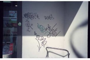 "PariS ONE"! | Pens | "week!" | Rosne | "HEARt!!* | ciA