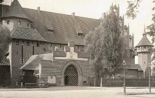 Marienburg (Malbork). Marienburg. Ansicht mit Hauptportal