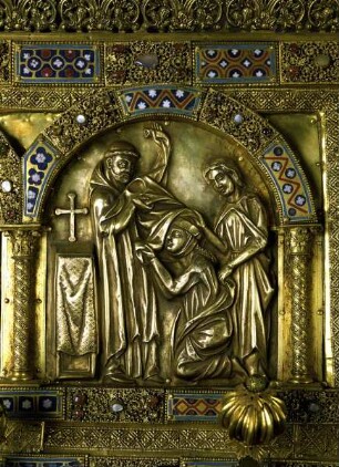 Elisabethschrein — Christusseite — 4. Dachrelief von links: Einführung der heiligen Elisabeth in den Orden der Tertiarerinnen