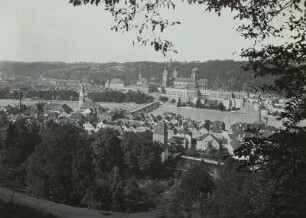 Passau, Stadtansicht : Passau. Innstadt und Ludwigsbrücke, Innbrücke
