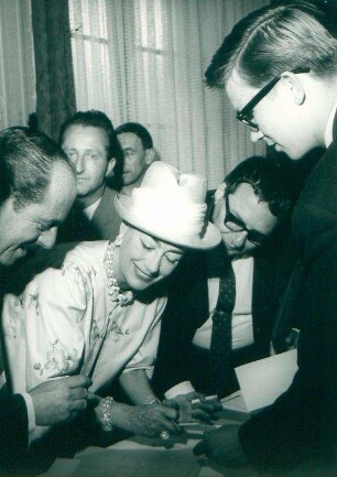 IFF 1960. Bodo Kochanowski, Joan Crawford