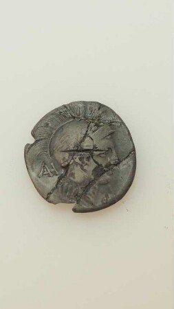 Didrachmon von Hyele (Velia; Abguss) R: schreitender Löwe unter Ähre, über YEΛHTΩ(N) V: Athene mit Helm