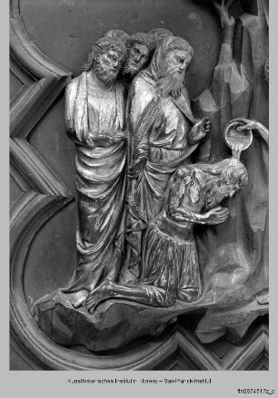 Türreliefs : Szenen Johannes' des Täufers : Johannes tauft das Volk
