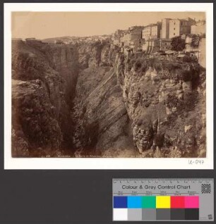 Constantine - Le Ravin du Rhummel, vue prise du Pont