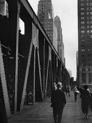 West Lake Street Bridge über den Chicago River, Chicago