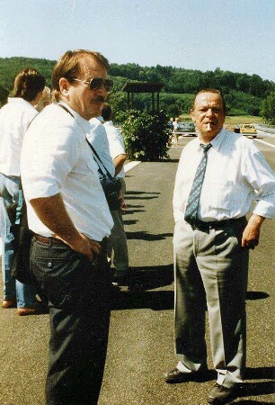 Verkehrsfreigabe des Streckenabschnitts am 29.06.1990 Links: Fischer (LfS), rechts: Zinser (NBL Singen).