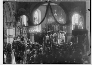 Primizfeier Burth, Krauchenwies; Gottesdienst in der Kirche; Blick in den Altarraum