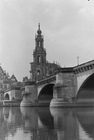Dresden-Altstadt. Hofkirche (1739-1755, G. Chiaveri), teilweise eingerüstet