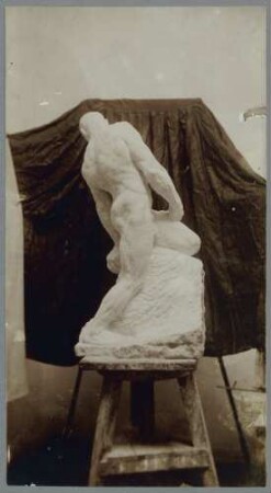 Männliche Figur, 1905, Kalkstein