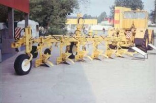 Aufsattel-Beetpflug B 552