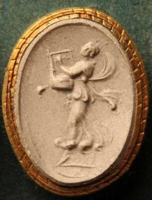 Eine spielende und tanzende Muse, Erato oder Terpsichore (Daktyliothek, Supplement)