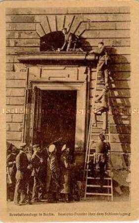 Revolutionäre? besetzen ein Schloßfenster