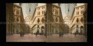 Innenansicht der Galleria Umberto in Neapel