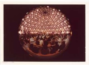 Deutscher Pavillon auf der Weltausstellung, Osaka: Kugelauditorium Innenansicht