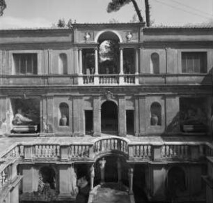 Villa Giulia — Zweiter Hof