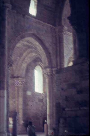 Tortosa Kathedr. v. 4-eckig. Pfeiler [Blick zur] SW-Ecke
