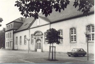 Stadthalle gesehen vom Schlossplatz. Detmold. Schlossplatz