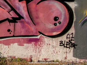 AZ BLEiBT