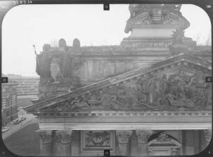 Dresden-Altstadt. Ausstellungsgebäude des Sächsischen Kunstvereins (1886-1893; K. Lipsius). Teilansicht von der Brühlschen Terrasse