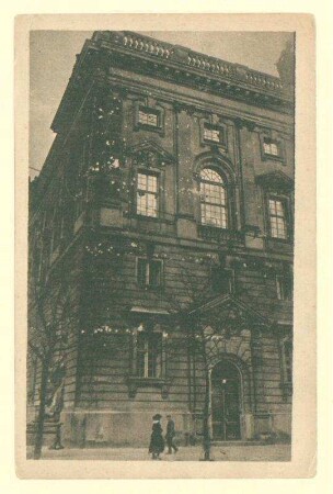 Novemberrevolution: "Die Revolution in Berlin. Geschosseinschläge am Marstallgebäude."