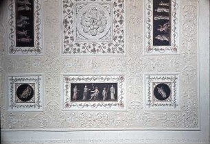 Deckendekoration mit Darstellungen zum Thema Musik und Tanz nach Vorbildern aus Pompeji und Herculaneum