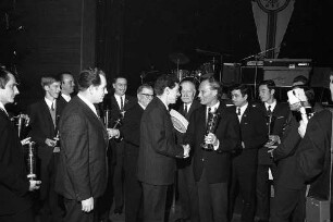 Ehrung der erfolgreichsten Motorsportler des Jahres 1968 durch den ADAC-Gau Nordbaden.