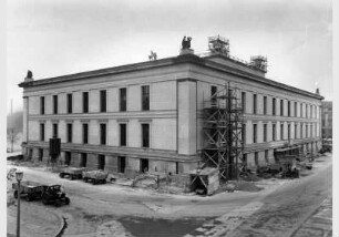 Bauarbeiten am Alten Museum