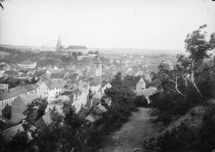 Weida, Blick über die Stadt auf Schloss Osterburg